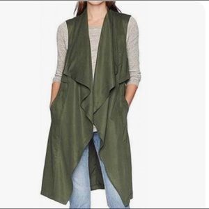 Suzy Shier + long Sleeveless Cardigan